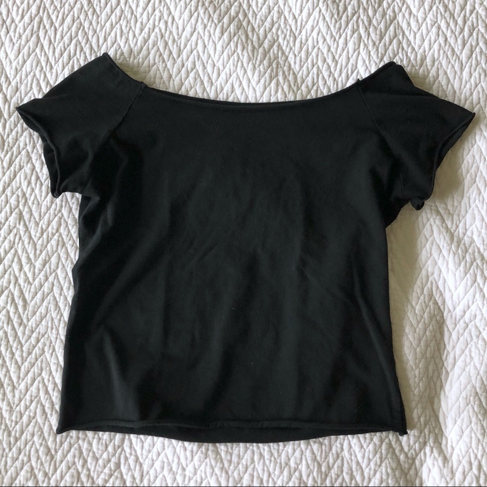 Brandy Melville off shoulder crop top